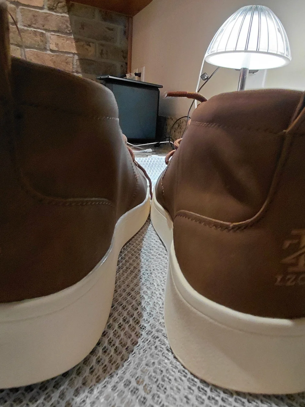 IZOD Men's Brown Casual Lace-Up Sneakers